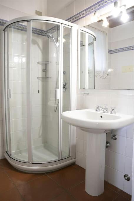 Iseolakerental - Casa Rododendro Sulzano Exteriér fotografie